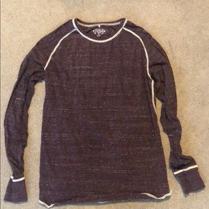 Men’s maroon long sleeve shirt